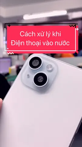 Điện thoại vào nước hãy làm những điều này... hãy xem hết video vì nó sẽ giúp đc bạn! #dienthoaivaonuoc #vesinhdienthoai #suadienthoaihcm #thosuadienthoai #fastcarevn #meodienthoai #meohay 