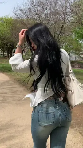저는 4년차 온라인쇼핑몰CEO입니다 또 취미로 운동을 즐겨합니다 팔로우하시고 제 방송에 놀러오세요🙌🏻 - I am a businessman who sells clothes on the Korean Internet I enjoy exercising again Please support me on my show🙌🏻 - #fyp #TikTok #라이브 #라이브방송 #한국 #쇼핑몰 #เขตหนึ่ง #ผู้หญิงเกาหลี #추천뜨게해주세요 #추천추천추천추천추천추천추천추천추천추천 