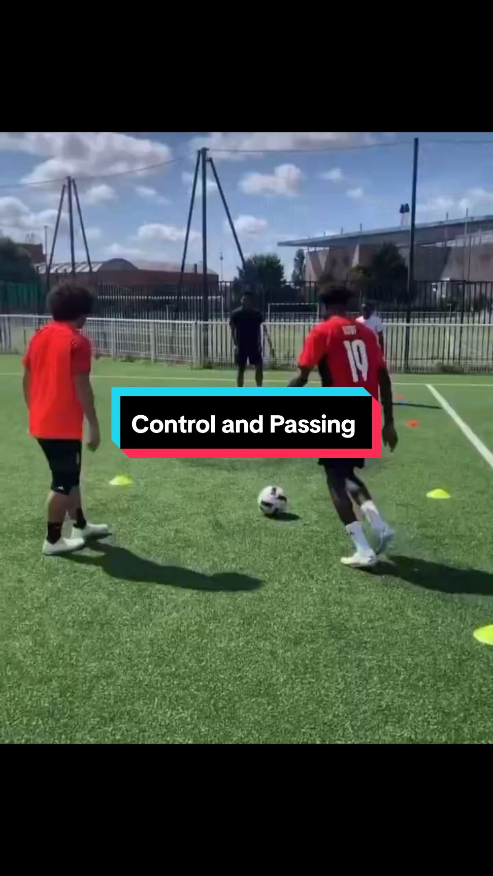 ▶️ Football Skills :  Control and passing accuracy! #fyp #you #foryoupage❤️❤️ #rodri #vinicius #cejourla #asmr #ASMR #viral #viralvideos #loveyou #game #ballondor #passing #maroc #tiktoker  @R._E._L._A._X @ousmanwaggeh5 @Pape lo 18 @Raúl Jr 12 ⚽️❤ 