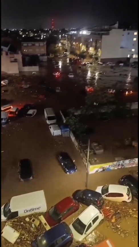 Inondation en Espagne.. 🌊 #inondation #valence #espagne #utiel #paiporta 