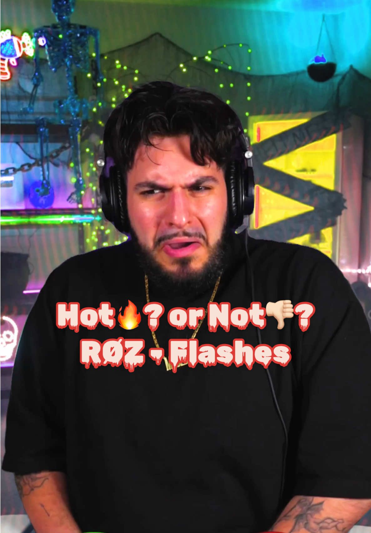 FLASHES - RØZ #techno #electronicmusic #edmtiktok #reaction 