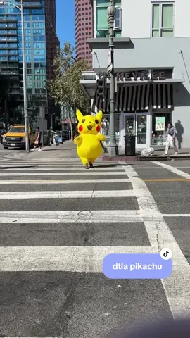 “has anyone seen jac?” “shes in her pikachu” #pikachucostume #pikachuinflatablecostume #31daysofhalloween #pokemon #losangeles 