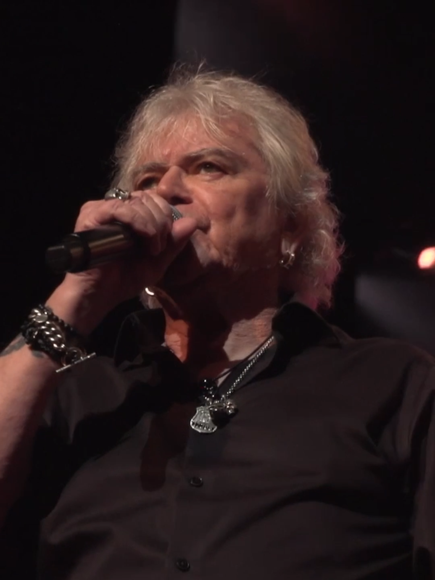 Air Supply - All Out of Love (Tour Concert - The Florida Theatre, Jacksonville) Full performance out now on YouTube📺 #airsupply