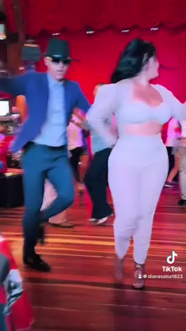 #calicolombia #bailadores #salseros #todoelmundotiktok #todoslospaises #viejaguardia #salsachallenge #mulatocabaret 