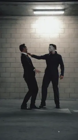 Keep up! 💀🎃👻 (DC: @Kaylaäᥫ᭡.) #halloween #happyhalloween #michaelmyers #dance #trend 
