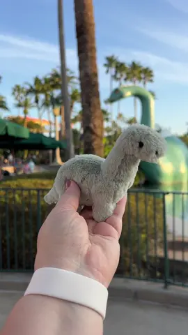 THIS IS NOT A DRILL 🚨😭🦕🎅✨ #disneymerch @Jellycat @Sugarboo&Co. Disney Springs #sugarboodisneysprings #disneyworld #distok #disneyadult #gertiethedinosaur #santagertie #jellycats 