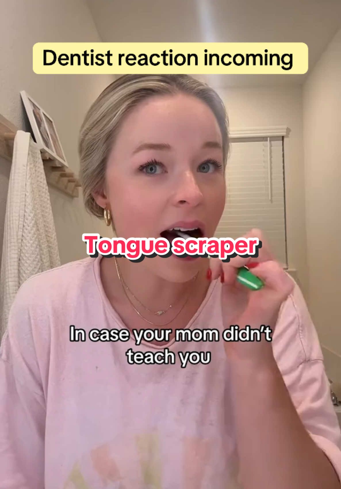 PSA: clean your tongue Creator credit: @hey.im.rach #tongeuscraping #oralhealth #dentist #dentistry 