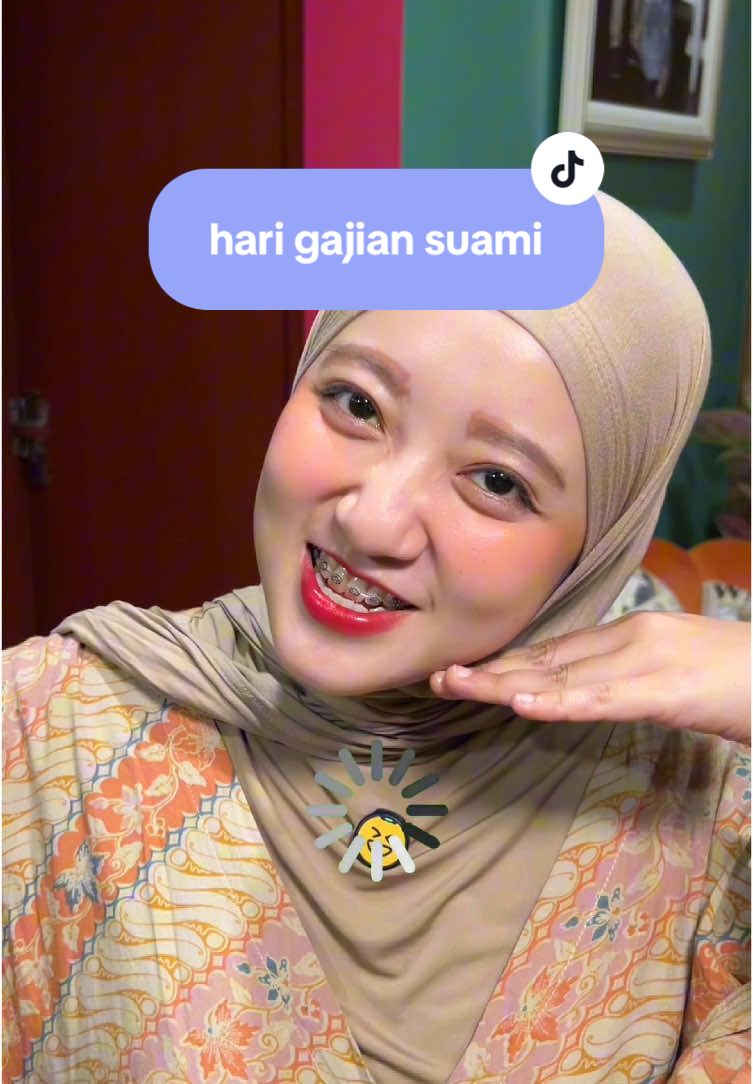 rupanya kesitu arahnya, panteslah beda kali kelakuannya hari ini. Ada maksud terselubung ternyata 😖 #nuggettanggalmuda #pasutrilawak #humor #suamiistrikocak #comedy #viraltiktok #riansagit #kuliner 