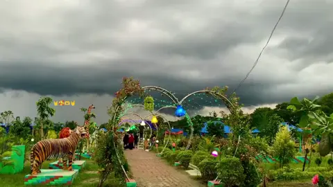 অবশেষে গ্রীন গাডেন পার্ক ডান চলে আসো নরিংপুর গ্রীন গাডেন পার্ক অনেক সুন্দর ভিউ 🤘🥰🥰🥰🥰🤘