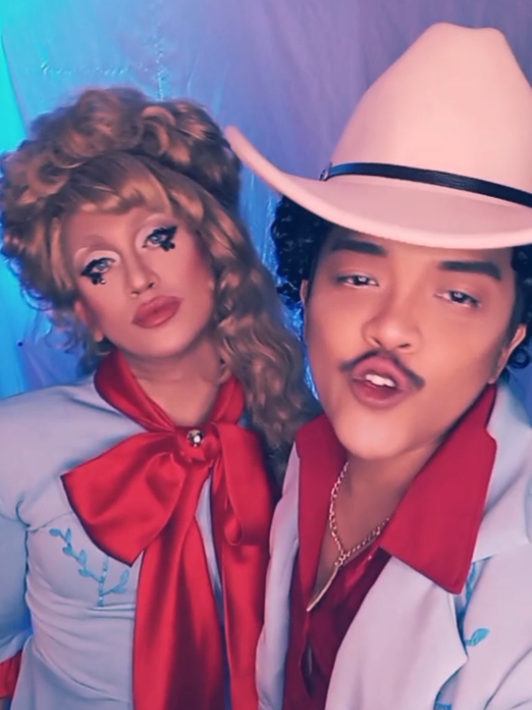 Die with a smile - Lady Gaga & Bruno Mars Impersonation 😍😍🎉 Parody Soon with @ladygagitaofficial 🎉#DWAS #BrunoMars #LadyGaga #Impersonators #HalloweenSpecial 