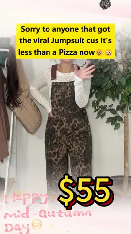 The most perfect overalls for this fall! 🫶🏼 #falloutfits #fallaesthetic #overalls #outfitinspo #fashiontiktok #leopardprint #cider #outfitideas #widelegjumpsuit 

