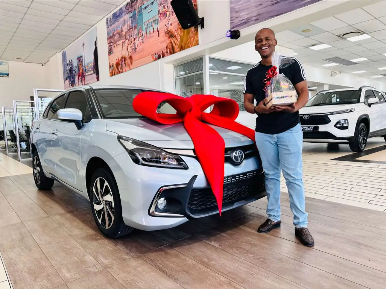 Toyota Starlet 1.5 XR 🚘🎀🍾🥂 Congratulations to Mr Mnyameni on his newly purchase vehicle🍷🍾🎗️ Thank you for sending your business our way and Welcome thekwini Toyota Durban family  ☎️ 0828881543 📧 xolani@thekwini-toyota.co.za #thekwinitoyotadurban #thekwinimotorgroup #ThekwiniDelivery