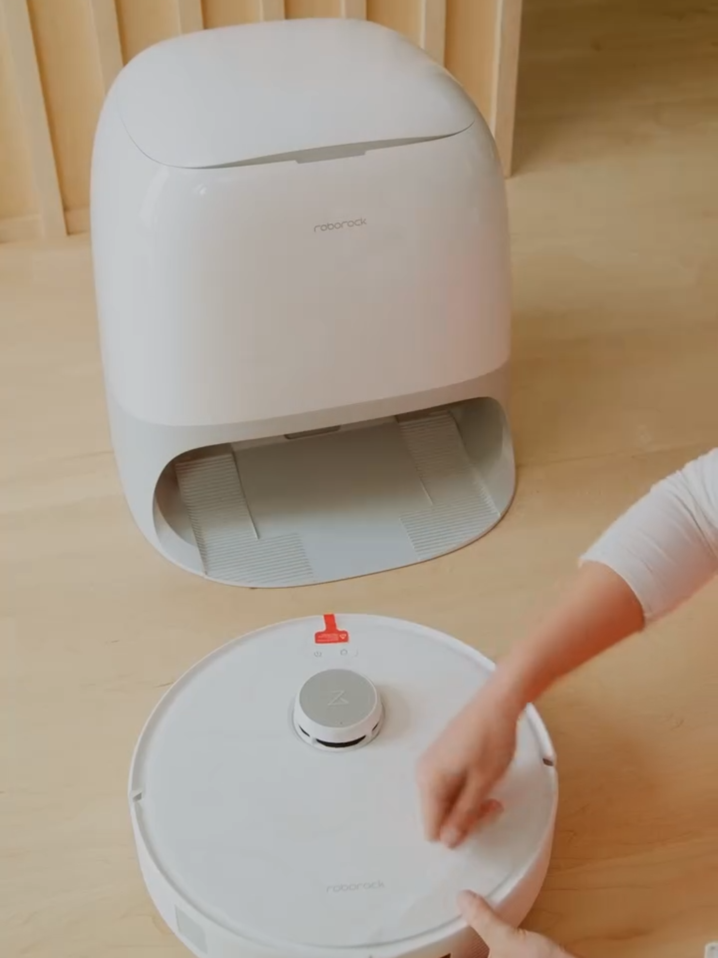 📦Giây phút không thể bỏ lỡ! Cùng chiêm ngưỡng từng chi tiết của Qrevo Curv trong lần unboxing đầu tiên 🎙Bạn đã sẵn sàng cho hành trình dọn dẹp thông minh chưa từng có chưa nào! #Roborock#RoborockVietnam#OtechVietnam#QrevoCurv#robot#robotlaunha#robothutbuilaunha#mayhutbuithongminh#robothutbui