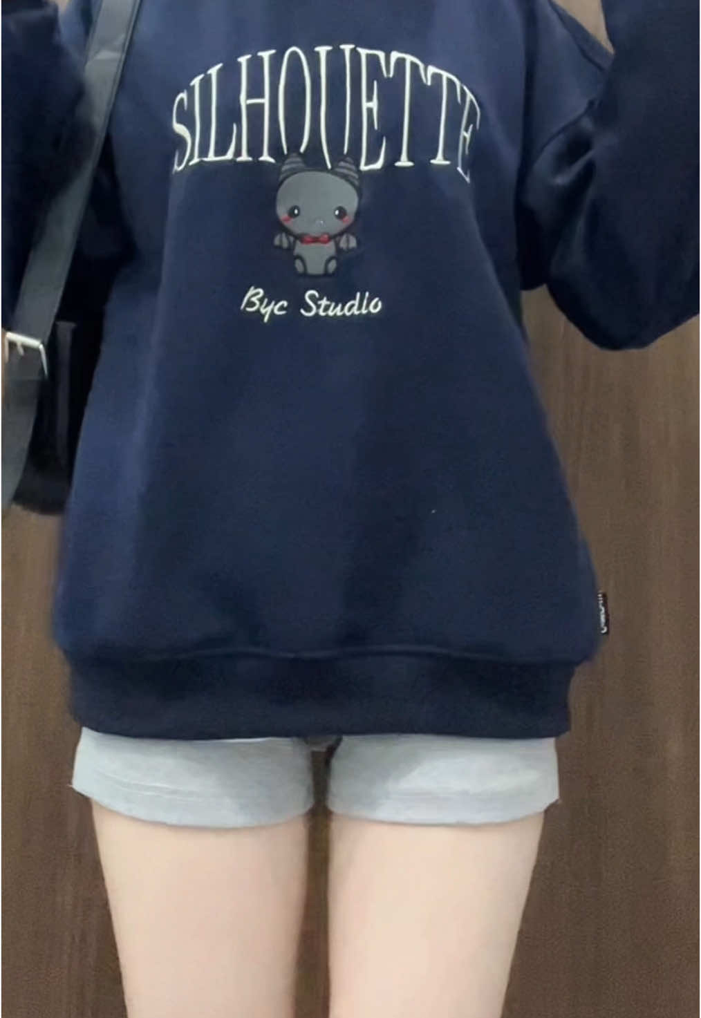 Chất đẹp form siu meeee #aothuntaydai #sweater #aonilongcao #bycamcam 