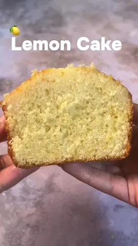 Lemon loaf cake 🍋💛 المكونات: - كوب سكر - معلقة ك بشر ليمون  - ٢ بيضة  - ١/٢ كوب زيت - معلقة ص فانيليا  - ١/٢ كوب لبن رايب - معلقتين ك عصير ليمون - ١+١/٢ كوب دقيق - ١/٢ معلقة ك بيكنج بودر  - ١/٤ معلقة ص ملح للsyrup: - ١/٤ كوب عصير ليمون - معلقتين ك سكر #lemonloaf #lemoncake #lemonloafcake #lemondessert #bakingtime #bakinglove 