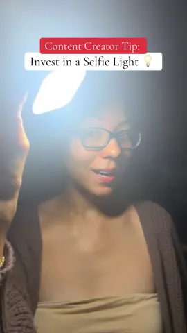 Selfie lights are a game changer #content #contentcreator #contentcreatortips #selfie #light 