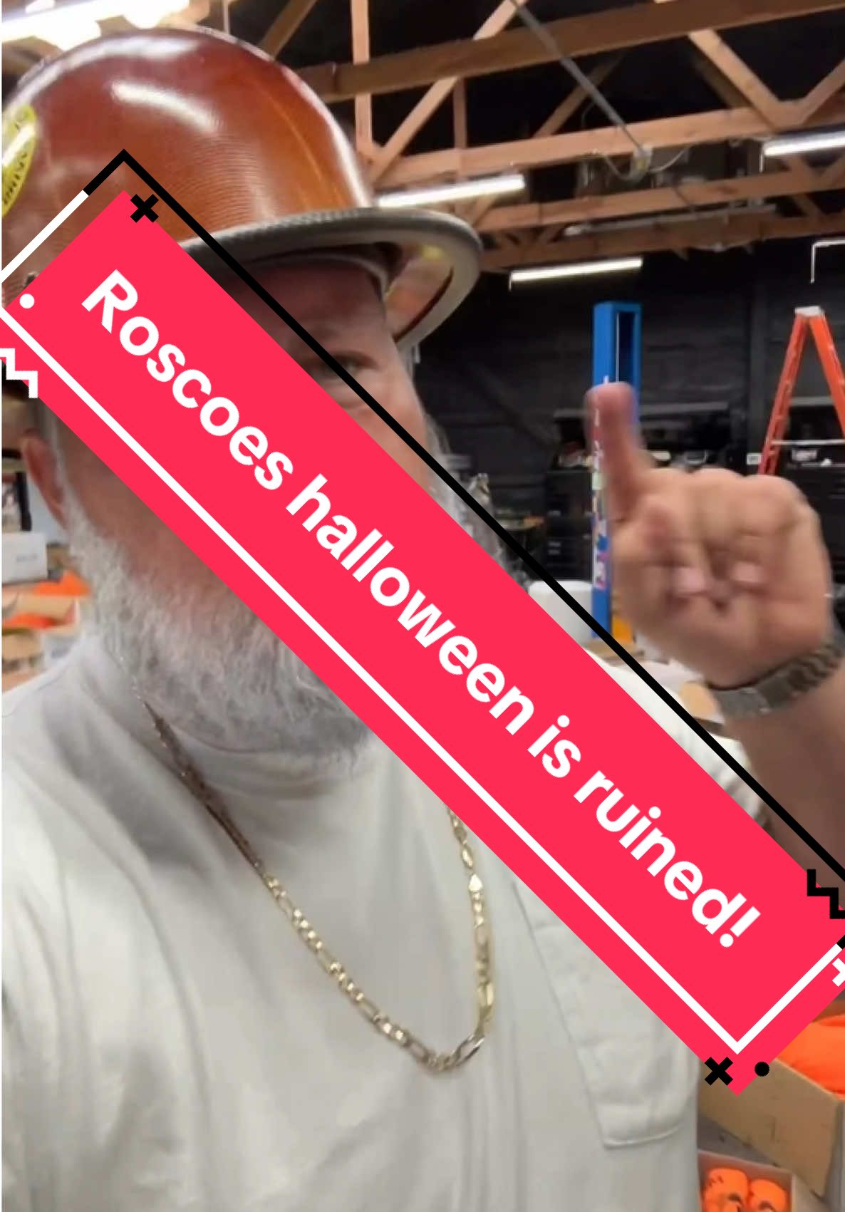 Roscoes halloween is ruined! #fyp #rickyandtheboss #breadstickricky #comedyshow #roughneckroscoe #bluecollarcomedy #construction #constructionhumor #halloween 