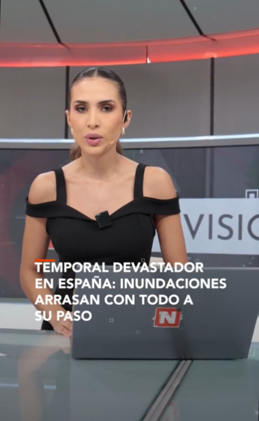 #INTERNACIONAL |Las aguas alcanzaron más de dos metros de altura, las corrientes arrastran vehículos y todo lo que está a su paso. ▶️ Más información en www.reduno.com.bo #emergencia #inundaciones #desastreenatural