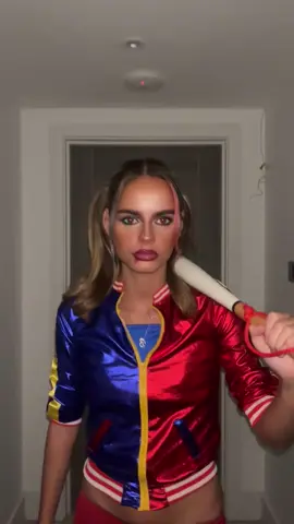 harley quinn who #fypシ゚viral #fyp #trendingvideo #halloweenlook #harleyquinn #thejoker #fypage 