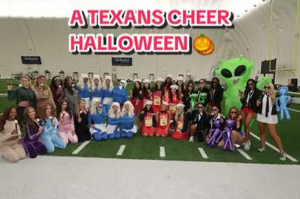 It’s an HTC Halloween 🎃 #houston #texans #cheerleaders #halloween #costume