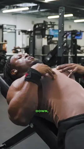 Mastering the Incline Dumbbell Fly for Stronger & Bigger Chest.  Set up the incline bench to a 15–45 degree angle. Imagine you’re trying to hug a tree while you complete the exercise. Don’t squeeze the dumbbell handles excessively tight as this can over recruit the forearms and biceps thereby reducing activation of the pecs. Always keep a slight bend in the elbows and never lower the weight to the point where you get any sort of pain and pressure at the front of the shoulder joint. If you’re feeling pain within the shoulder joint itself (specifically at the front), ensure your shoulder blades are slightly retracted. Ensure you maintain some tension in your abs and don’t allow your lower back to excessive arch. Inhale and slowly lower the dumbbells in an arc until your arms are almost parallel to the ground. I hope this helps 💪🏿 #chestflys #chest #chestworkout #fitnesstips #workouttips #bodybuilding #fitnessmotivation #Fitness #strengthtraining 