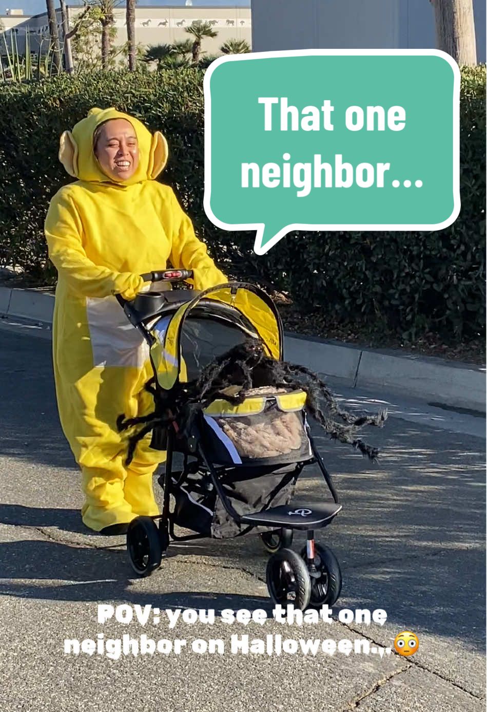 It’s the one night of the year when they can completey be themselves and not get called weird for it…because its just a costume and an act…right? 😳 #weirdneighbors #neighbors #halloween #halloweencosplay #halloweencostume #costume #teletubbies #laalaa 