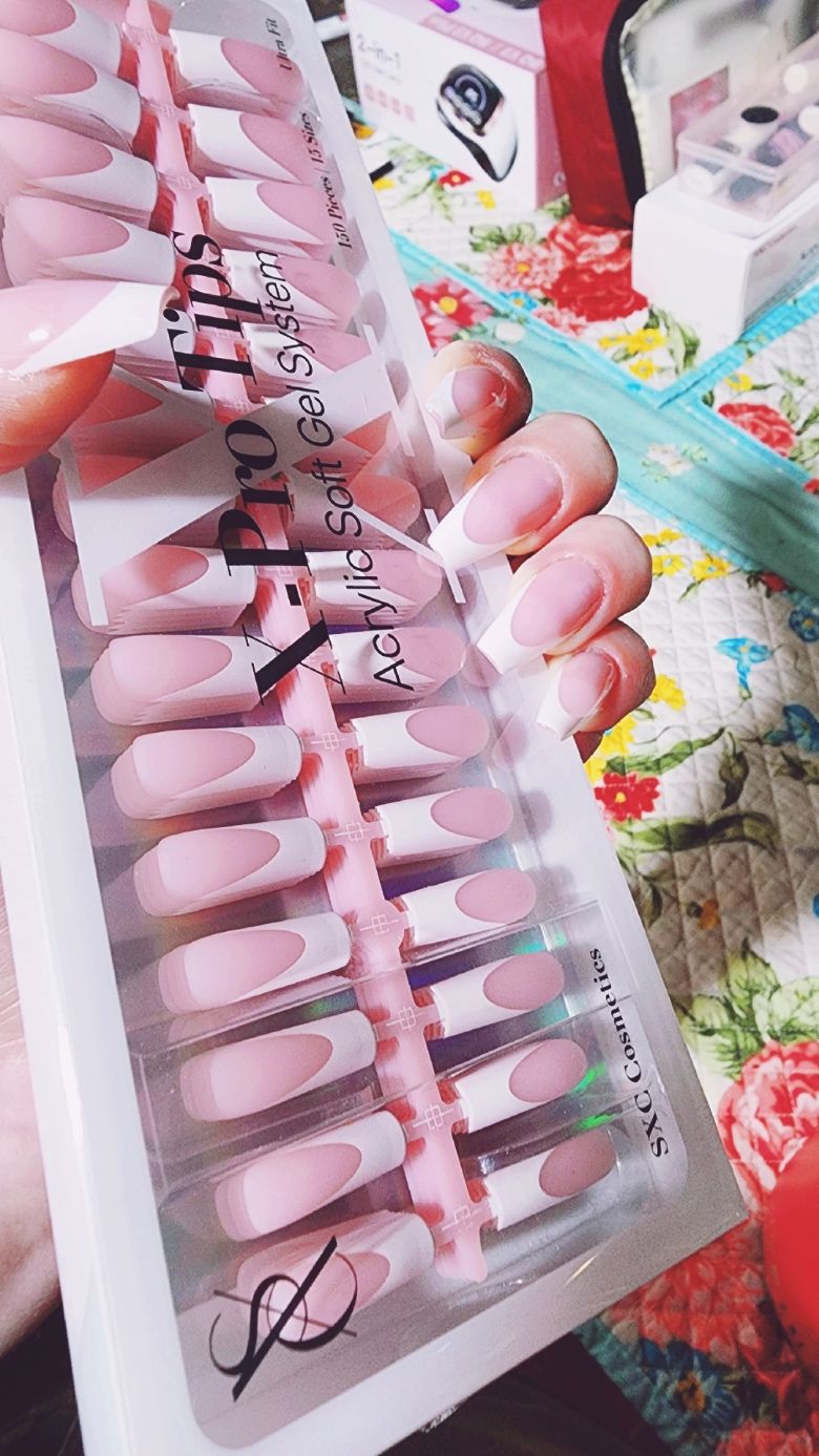 I LOVE the @SXC Cosmetics French Tip  Acrylic Press on Nail Kit! It is only $36 right now and includes everything you need for a beautiful set of French Tip nails 💅 Click the LINK to order yours now! These nails are so strong 💪 😍 The top Coat that comes in this kit is a high gloss UV/LED Gel Polish that is scratch resistant. I am definitely going to be making this my go to French Tip kit 👌 😍 #pressonnails #sxc #pressons 