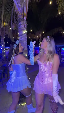 I’m just like youuuu 🎶🫶🏼 #princessandthepauper #princessandthepaupercostume #halloweencostumeidea #halloweencostumeinspo #diycostume #bestfriendcostumes #halloweencostumeideas #sexyhalloweencostume  #halloweencostume 