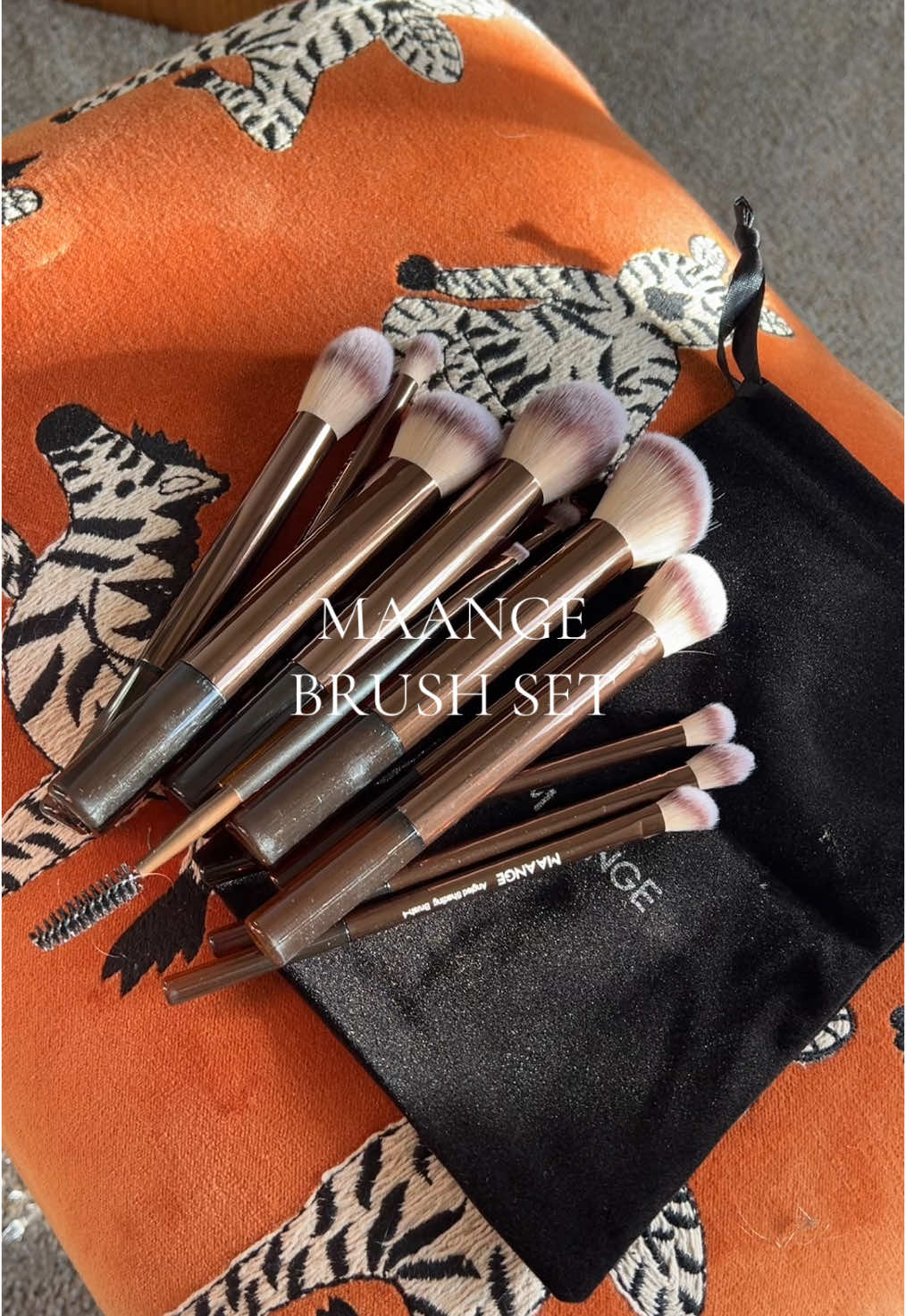 Love this new MAANGE brush set 🤩  Great quality. Great price.  #makeup #makeupbruhes #brushset #beauty 