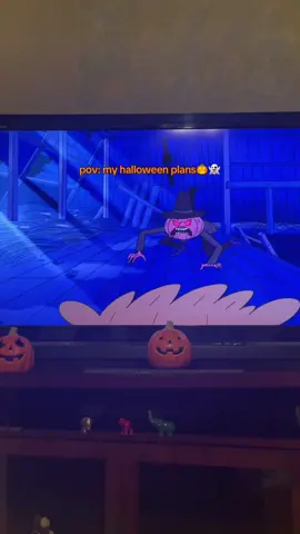 fly girl shiii 🔁 🔪🎃 #regularshow #pumpkincarving #halloweenplans #halloween #cartoonnetwork #mordecaiandrigby 