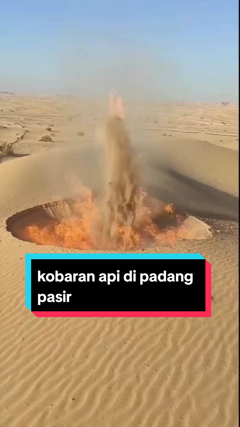 VIRAL !! DI ARAB KELUAR KOBARAN API DI PADANG PASIR #fyp #makkah🕋 #haji2024 #Umroh2024 