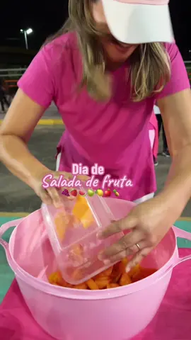 Nossa salada de fruta 🍉🍐🍇🍓🍎🥭🍌 #treino #dieta #descontração #diversao 