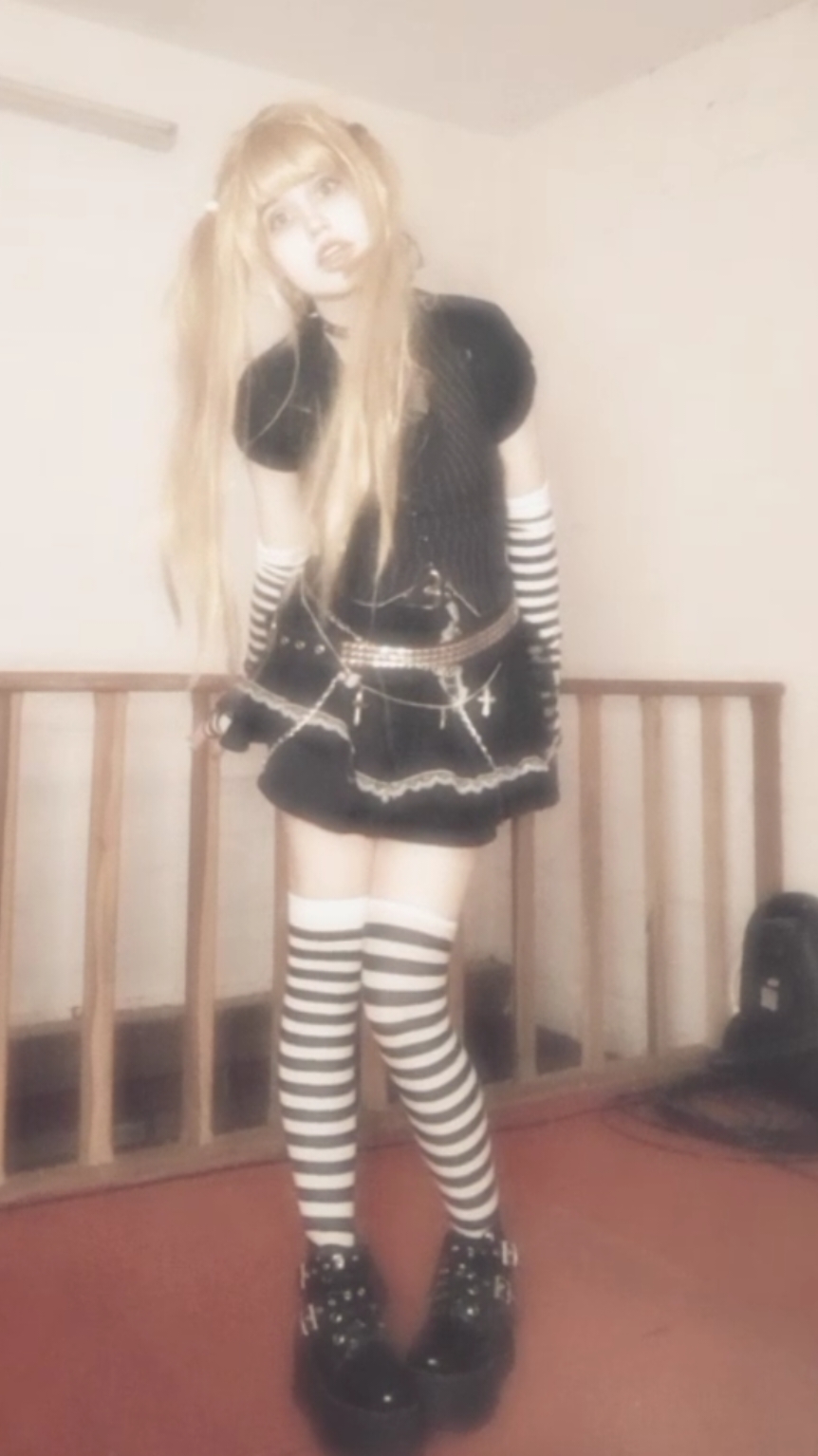 suits her  #misaamane #deathnote #cosplay 