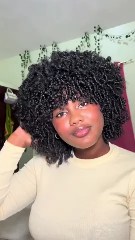 Esta es una de mis cremas de peinar favoritas ✨😍 se me terminó la primera y de una vez compre mi segunda ✨  #curlyhair #curlygirl #rizos #rizada #afrorizada #curlyhairtutorial #rutinaderizos 