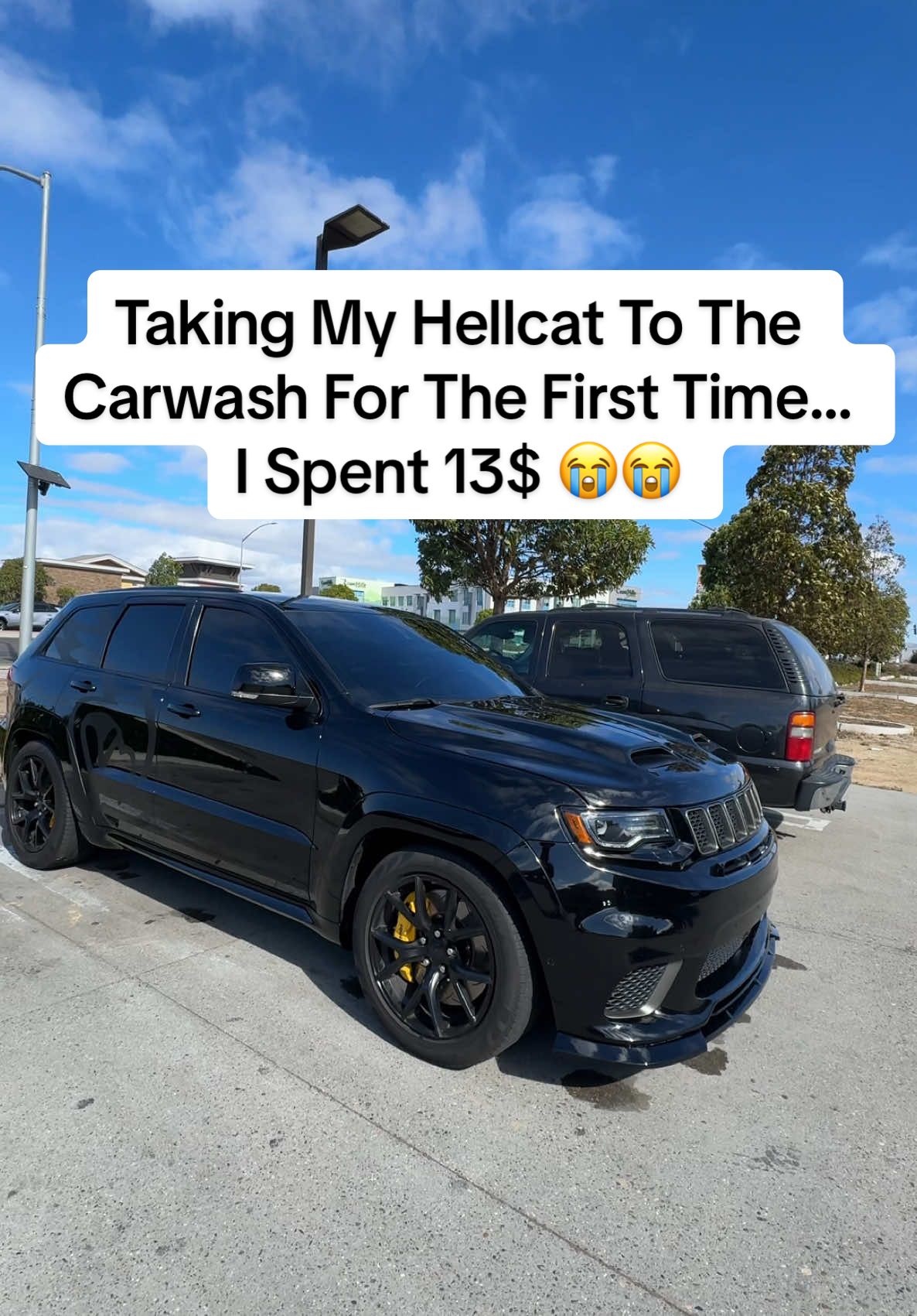 took my hellcat for a carwash 🧼👍🏼 #jeeptrackhawk #trackhawk #hellcat #carwash #fyp #trending 