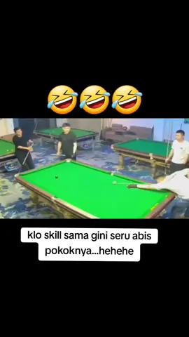 Saat para cowok berkumpul dan asik bermain bilyard dengan skill sama... asli..seru banget ngakaknya...wkwkwkkwk #ngakak #lucu #fypシ゚viral #funny #guyonan #ngakakkocak 