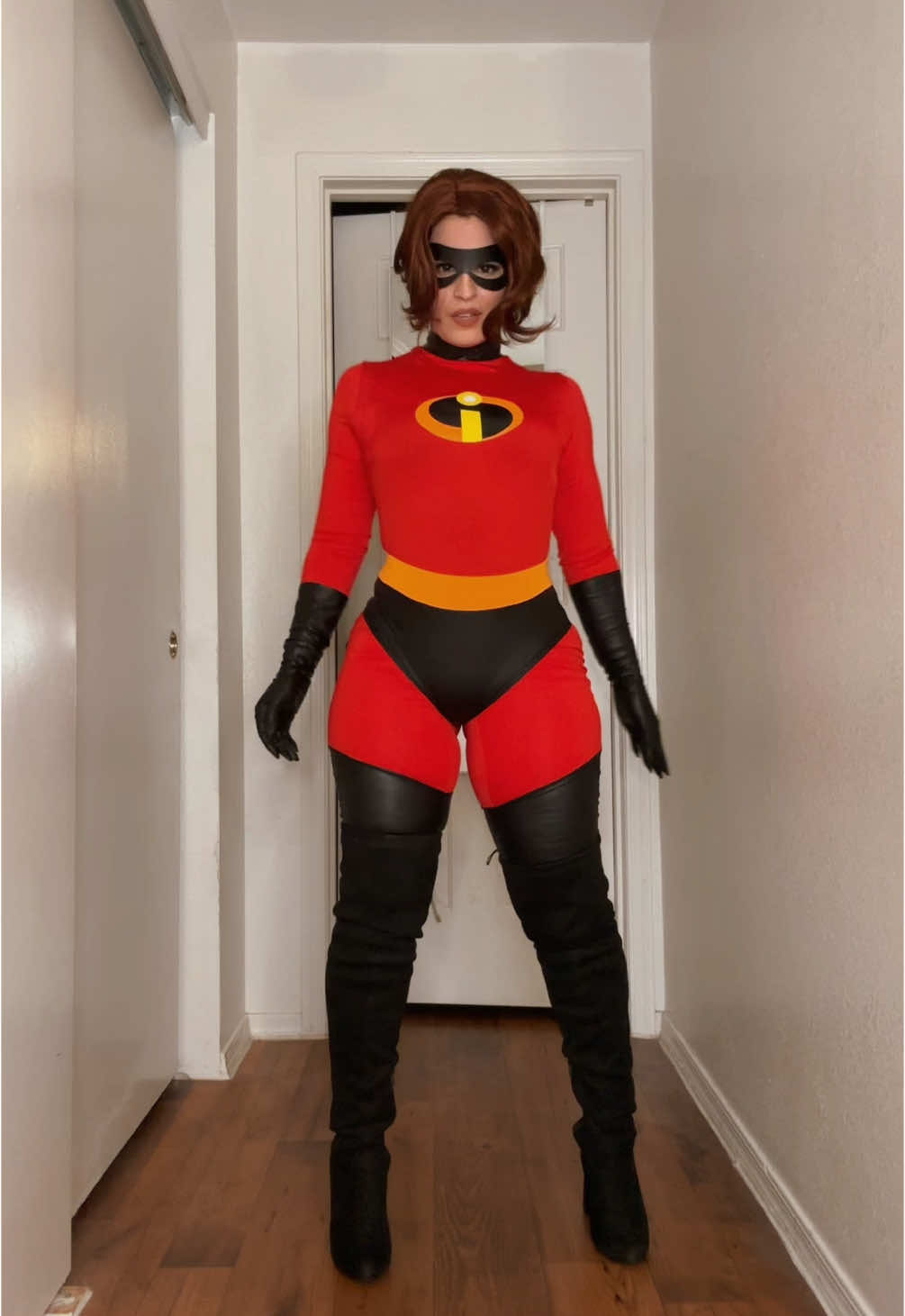 Happy halloween! 👻 Hope everyone enjoyed and stayed safe #mrsincredible #theincredibles #elastigirl #halloweencostume #cosplay 