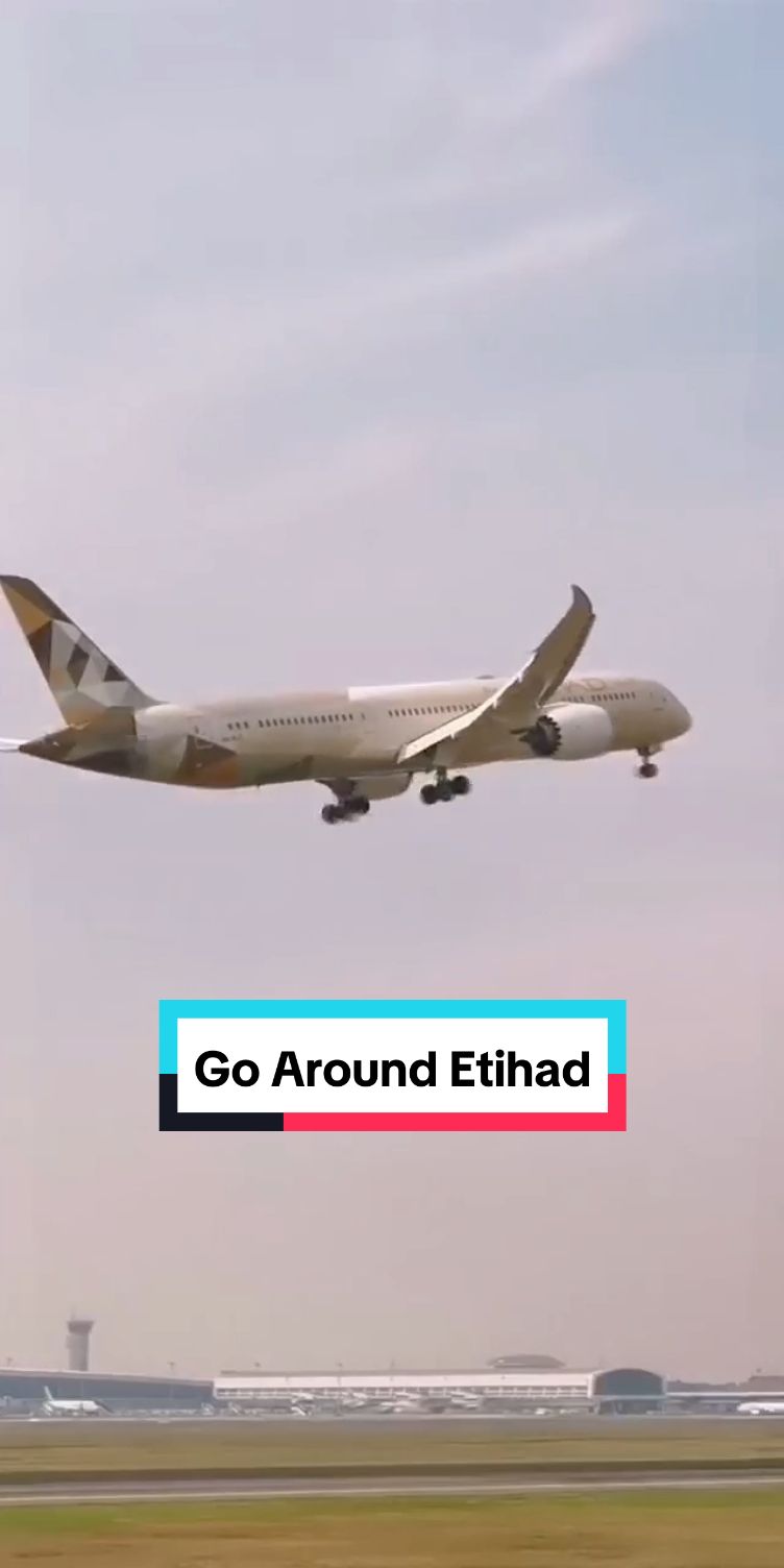 Etihad Go Around Hari Ini Jam 9.30 #airbus #boeing #airbusa380 #boeing777 #airbusa330 #planespotting #boeing787 #airbusa350 #boeing747 #airbusa320 #boeing737 #pesawat