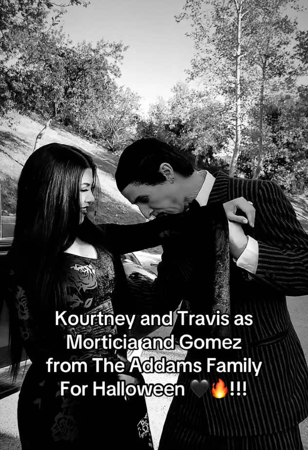 Wow so good 😍!!#kourtneykardashian #travisbarker #foryou 