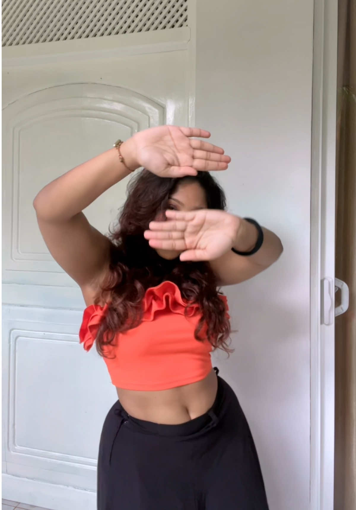 Priyeeeee 🧡🌺 @Shanudrie Hoping the turn isn't dramatic 🫣 #fypシ゚viral #priye #priyeshanudrie #srilanka #trendingsong 