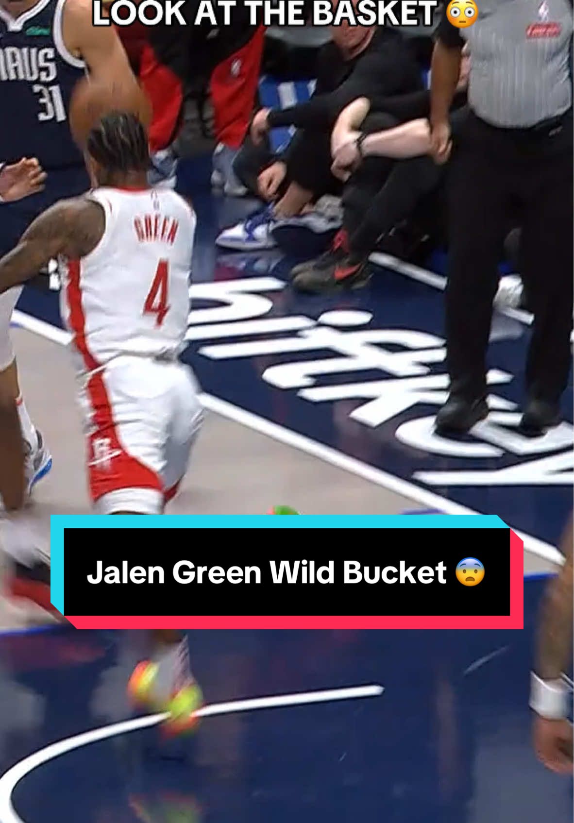 Don’t understand how he even made this 😨 #NBA #NBAHighlights #JalenGreen #trickshot 