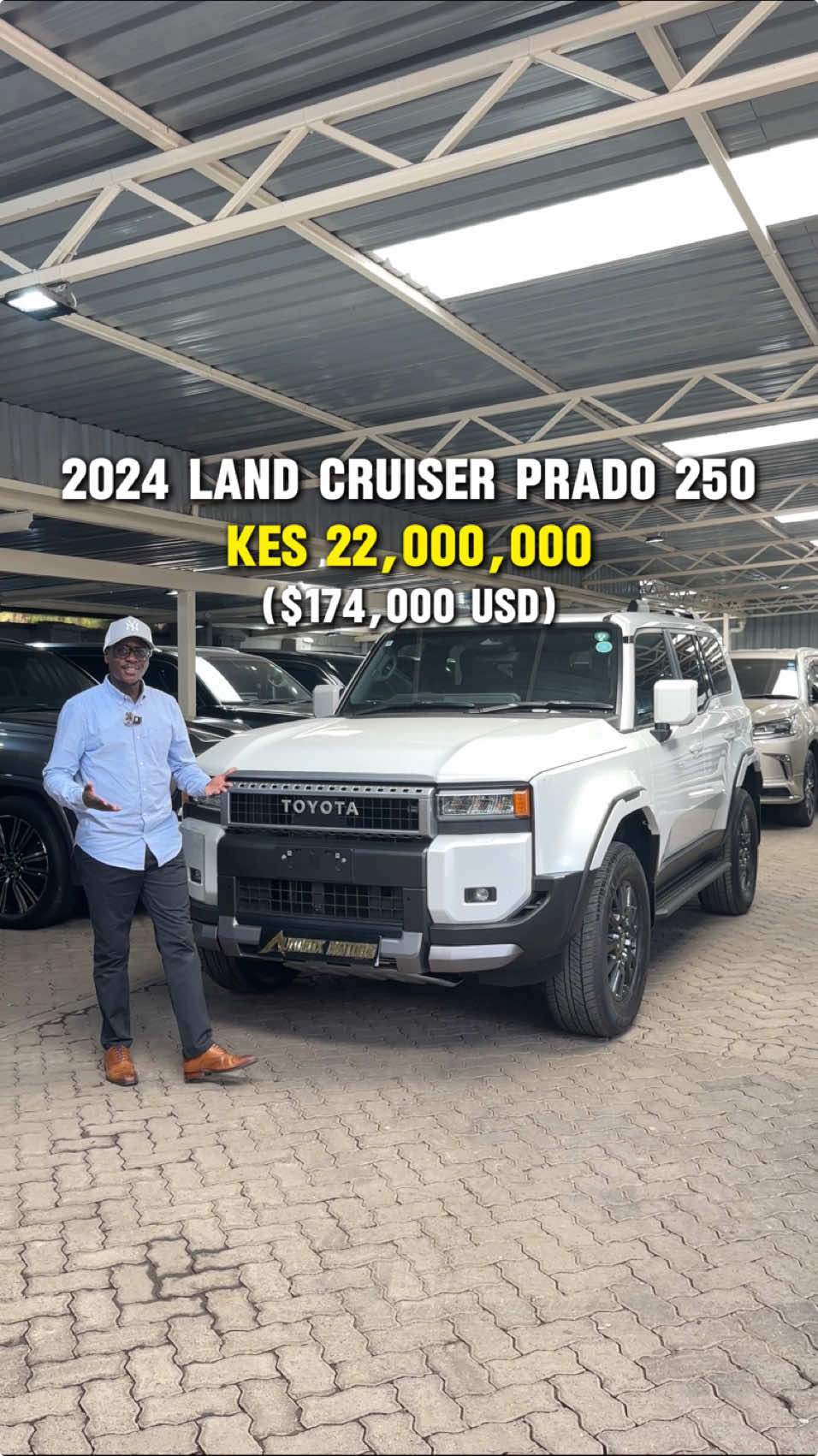 Finally: 2025 Land Cruiser Prado 250. This is the petrol version with 2.7L 4 cylinder. You can also opt for a 2.8L turbo diesel 4 cylinder with 204hp and 500nm of torque. That one gets the new 8 speed auto gearbox. USA gets the most powerful version with a 2.4l turbo 4 cylinder, 330hp & 630nm also mated to a new 8 speed auto. @AUTOBOX 