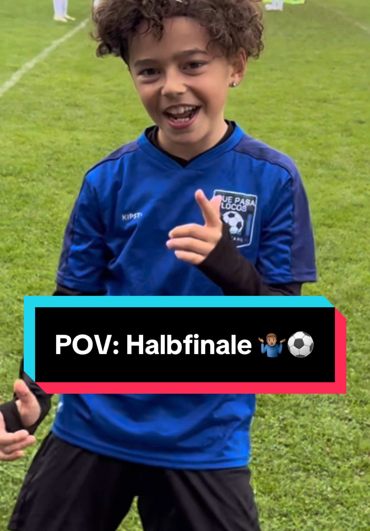 QPL- Auswahl im Halbfinale 🎉🤣  #erraten #kappashoes #kappatour #kappadeutschland #kappagermany #kappasport #kappafussball #u13turnier #u13 #u13turnier #torwart #bundesligaturnier #kappafootball  #julivanrodriguez #quepasalocos  #fussballvideos #fussballtiktok #liverpool #hallenturnier #nachwuchsleistungszentrum  #nlzspieler #talente #nachwuchsfußball #nachwuchsspieler #u12 #hallenturnier #qpl #nlz #tsc #pingpongmitquepasalocos #capcut #halamadrid #camavinga #mbappe #realmadridsong #realmadrid 