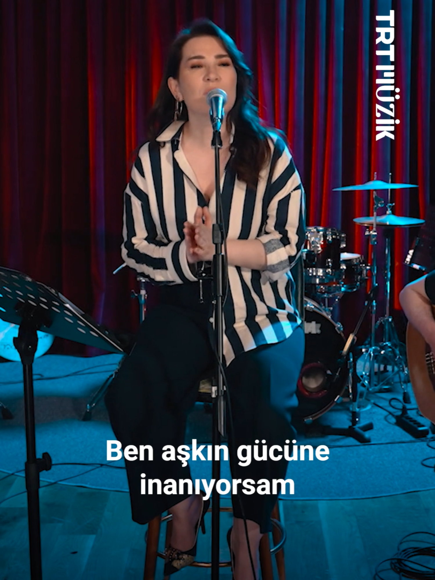 🎙️ Yonca Lodi söylüyor:  