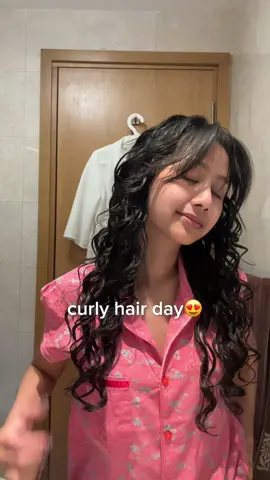 tim curly hair atau straight hair?