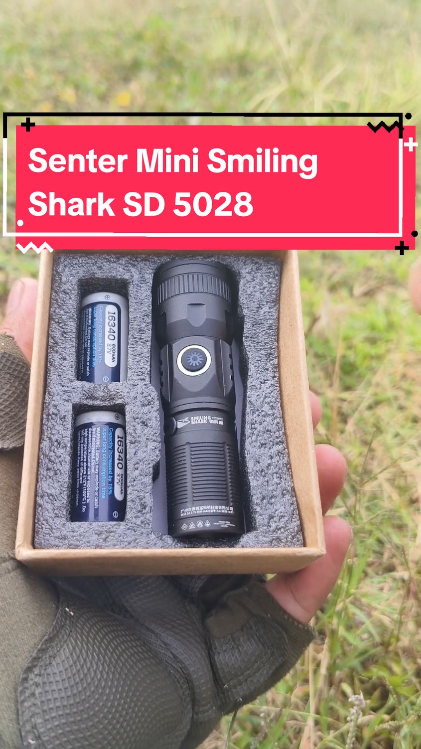 Senter mini smiling shark SD 5028 led laser m77 cahaya terang kecil kecil caber rawit cahaya nya #sentermini #senterminiterang #senter #senterminisuperterang #rekomendasisenter 