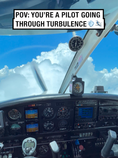 That looks terrifying!! 😳🛩️ 🎥: PHILLIPE SIMOES via ViralHog #UNILAD #airplane #turbulence #scary #sky #wind