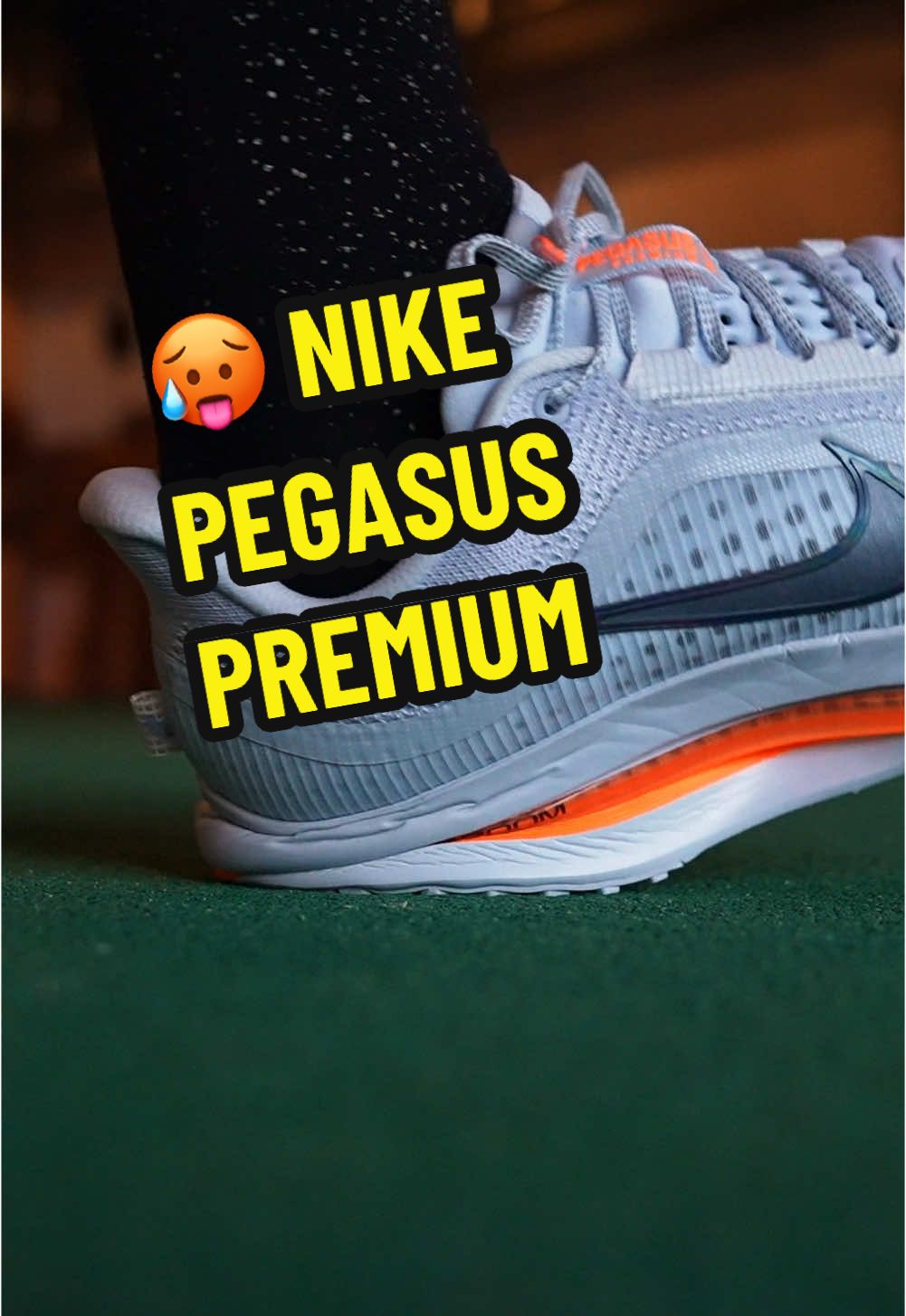 🫠 NIKE PEGASUS PREMIUM I got the amazing opportunity to try the upcoming @nikerunning Pegasus Premium, that feature a full length Air Zoom unit, a top layer of ZoomX (Pebax) midsole and a bottom layer of ReactX foam They will retail in 2025. How are they?? Check out my preview video on YouTube to find out (spoiler: it’s not what many people thought it would be 🫣) . . . #squish #squishy #satisfying 