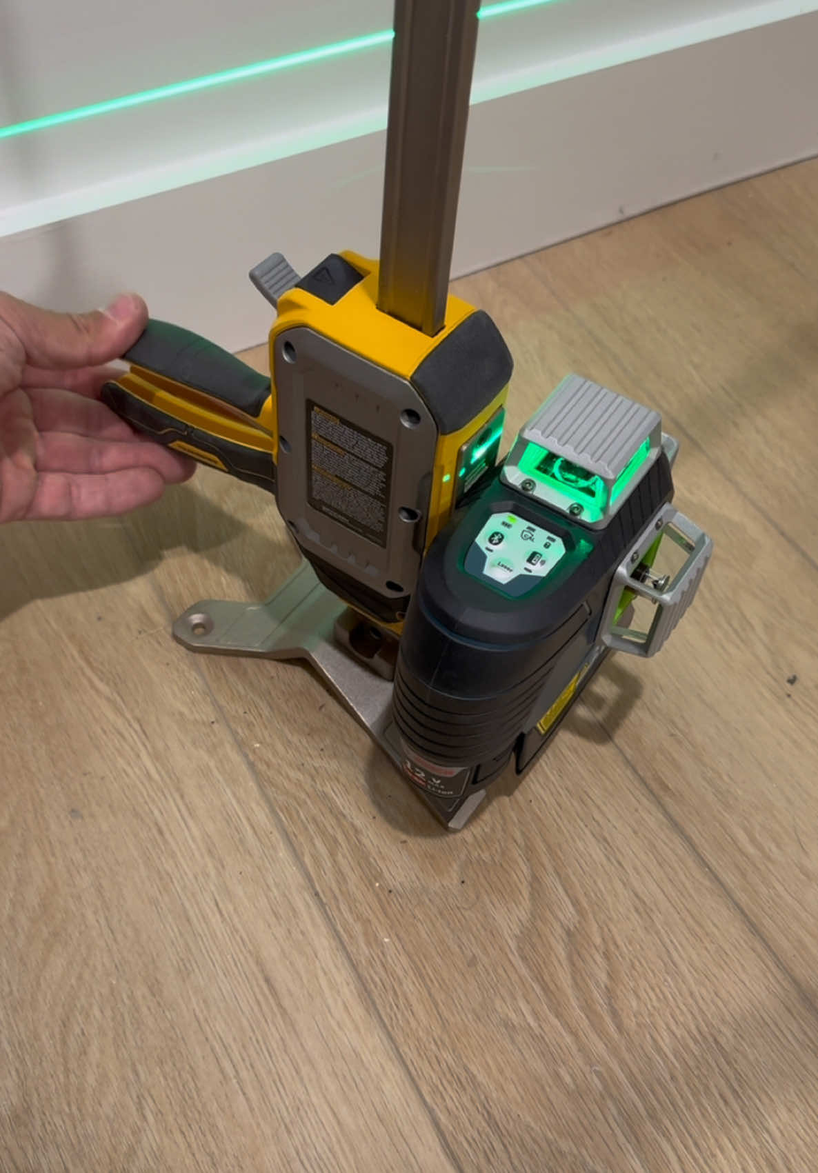 Love this jack. #remodel #construction #homerenovation #woodworking #howto #tools #DIY #carpentry #construction #homeremodeling #hgtv #tooltips #constructiontips #diytools