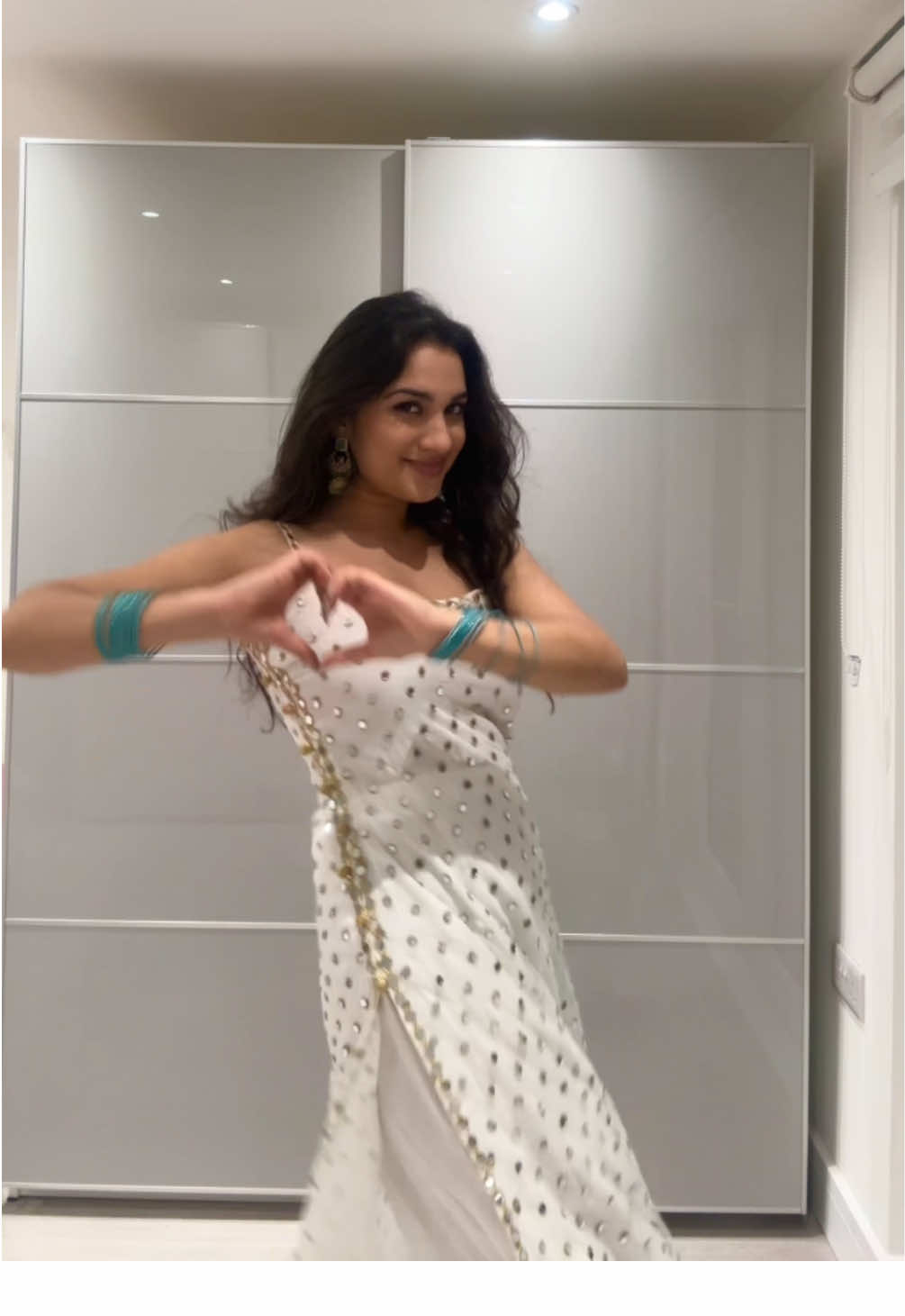 How cute is this dance 🥹 #fyp #foryou #mehndidance #Diwali #bollywood #indian #desi #dance #bollywoodance #shaadiseason 